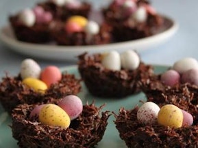 Quick and Easy Delicious Chocolate Easter S…