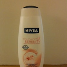 NIVEA Touch of Serenity Moisturizing Body Wash