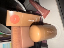 Rhode  Pocket Blush- Freckle (shade)