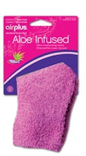 Aloe-Infused Moisturizing Socks : moisturizing socks