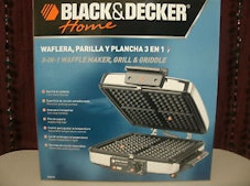 Black and Decker  3 in 1 Waffle Iron and Indoor Grill/ Griddle (G48TD)